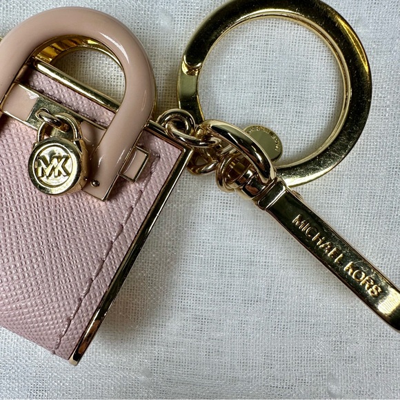Michael Kors Hamilton MK Keychain PINK - Picture 3 of 5